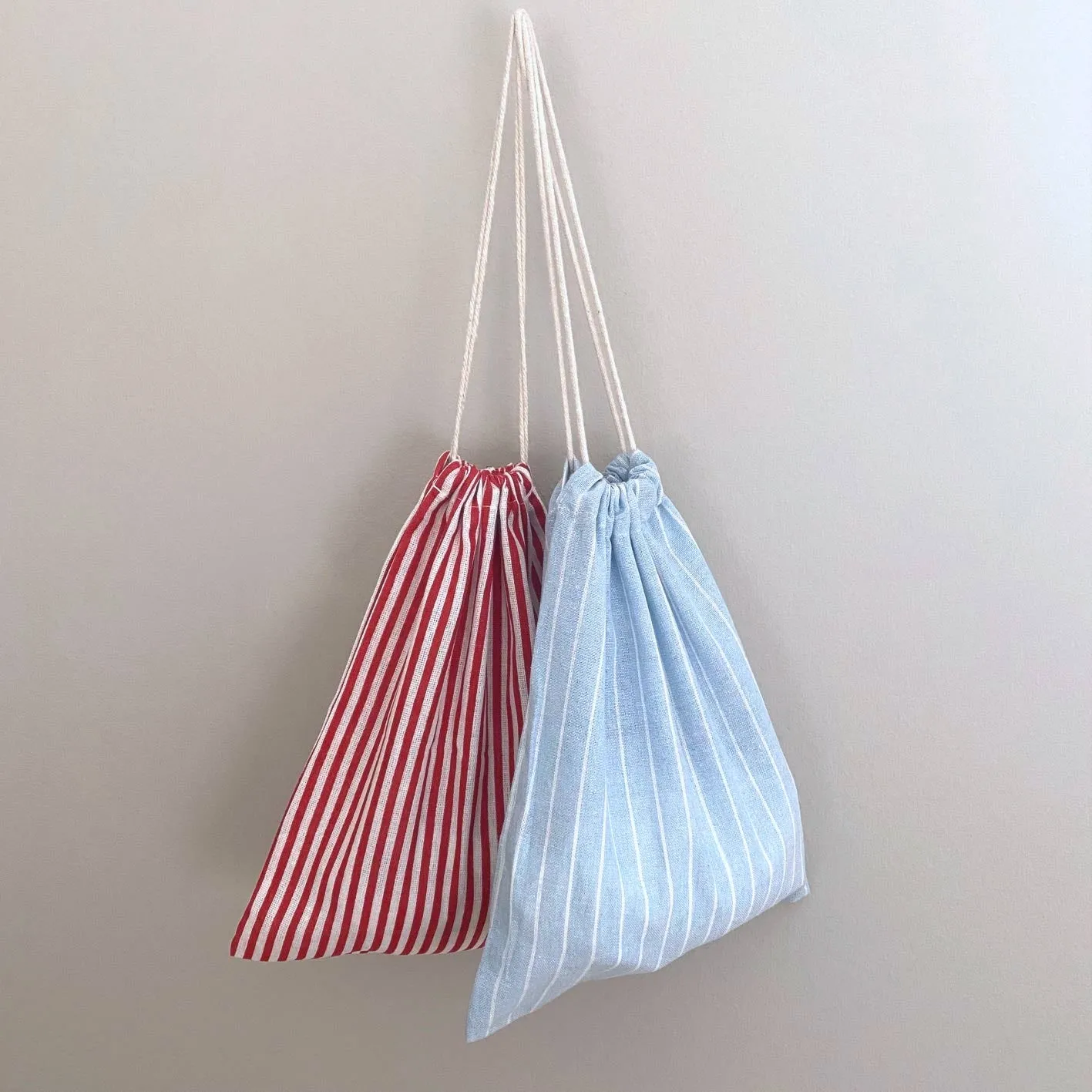 LIGHT BLUE STRIPE LAUNDRY COTTON BAG