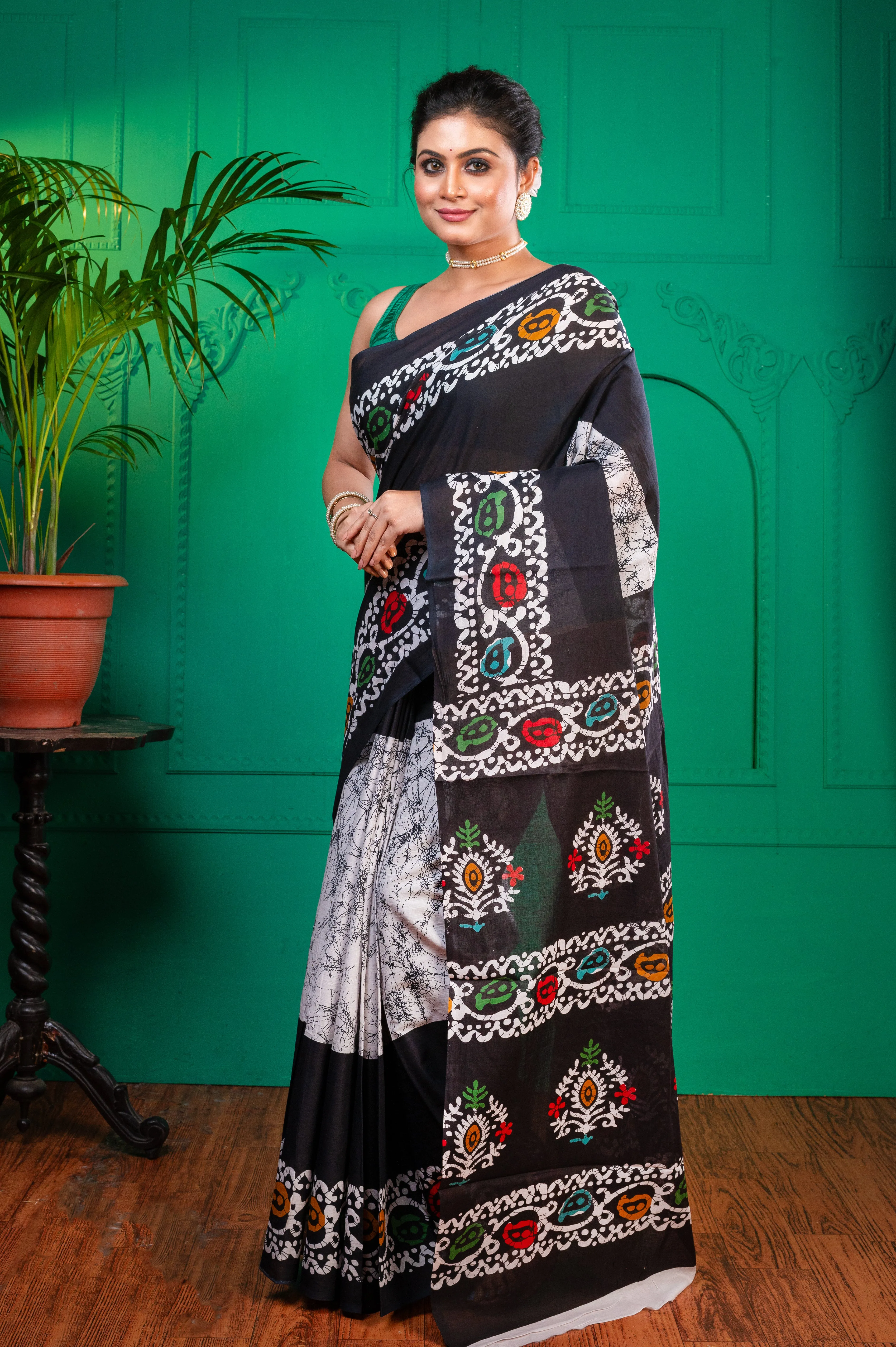 Women Black Pure Bagru Malmal Cotton Saree With Batik Print