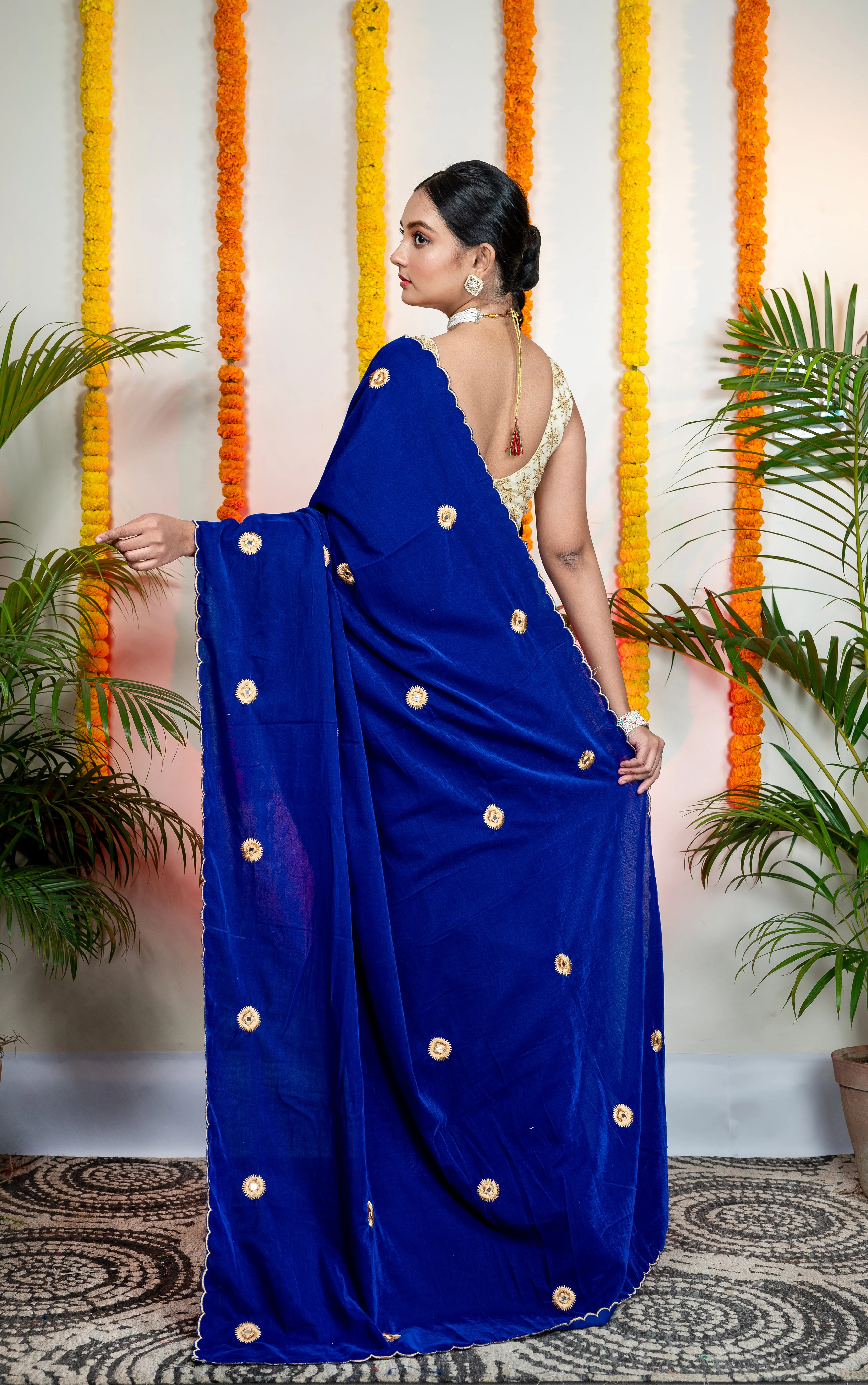 Women Royal Blue Velvet Machine Embroidered Saree